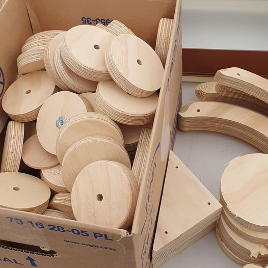 Wooden offcuts have a number of uses in crafts or play.